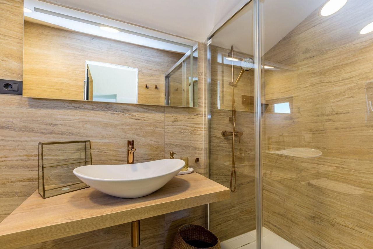 Villa Gostinjac, Dobrinj, Croacia, 254 m² - imagen 15