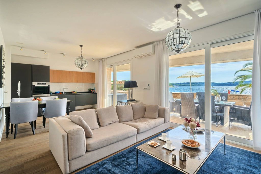 Villa on Ciovo, Croatia, 300 m² - picture 17