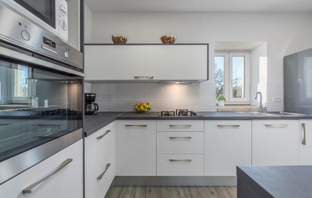 Villa Sveti Lovreč, Croatia, 359 m² - picture 17