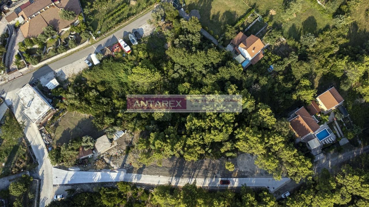 Terreno a Herceg-Novi, Montenegro, 1 830 m2 - foto 3
