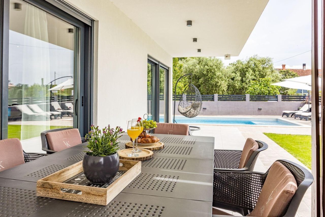 Villa Krnica,Marčana, Croacia, 238 m² - imagen 18