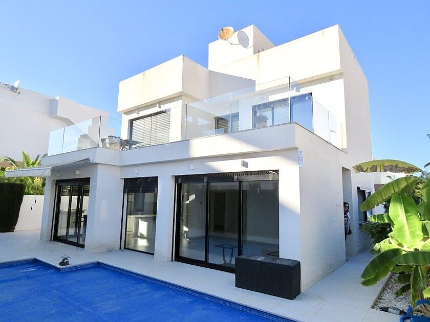 Villa en Orihuela Costa, España, 146 m² - imagen 1