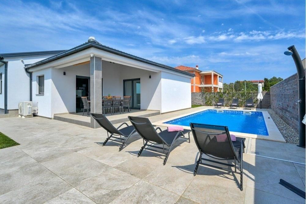 Villa in Pula, Croatia, 145 m² - picture 19