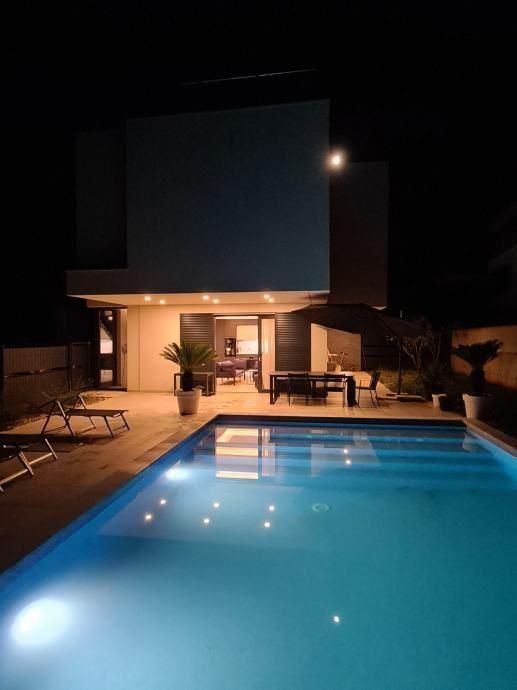 Villa in Pula, Croatia, 156 m² - picture 19