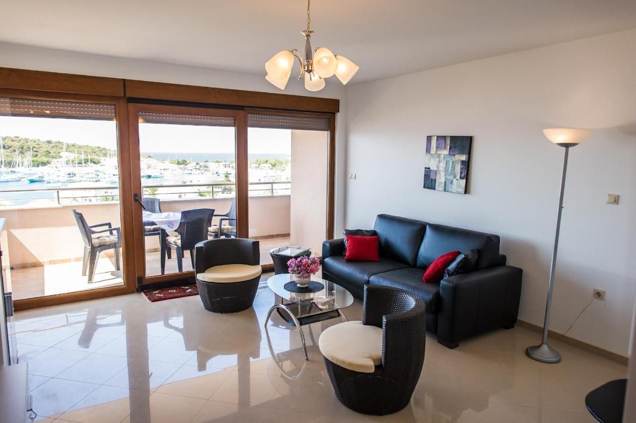 Villa in Rogoznica, Croatia, 440 m² - picture 19