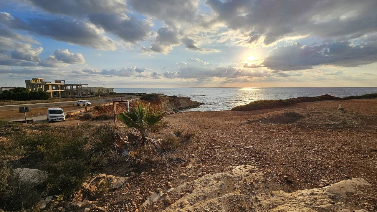House in Paphos, Cyprus, 295 m² - picture 1