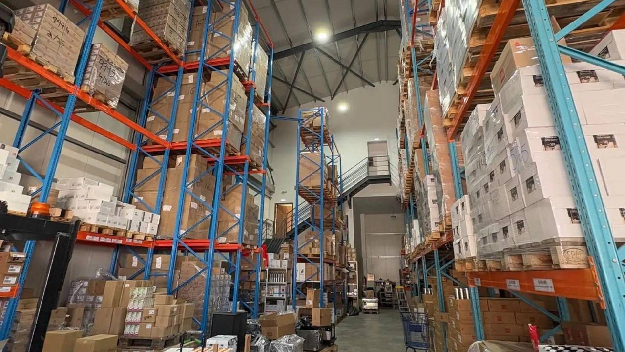 Gewerbeimmobilien in Aradippou, Zypern, 750 m² - Foto 4