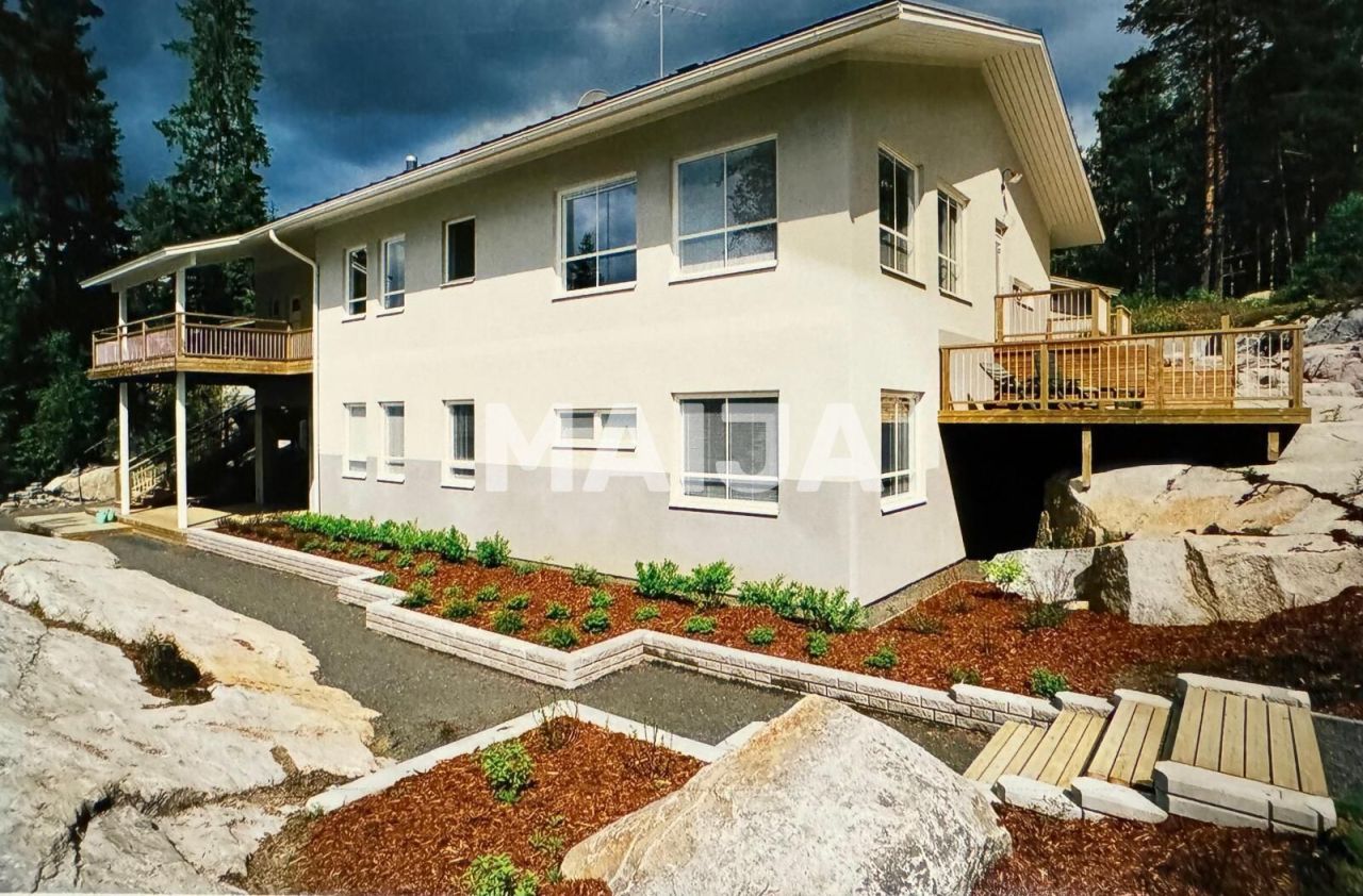 House Petäjävesi, Finland, 230 m² - picture 1