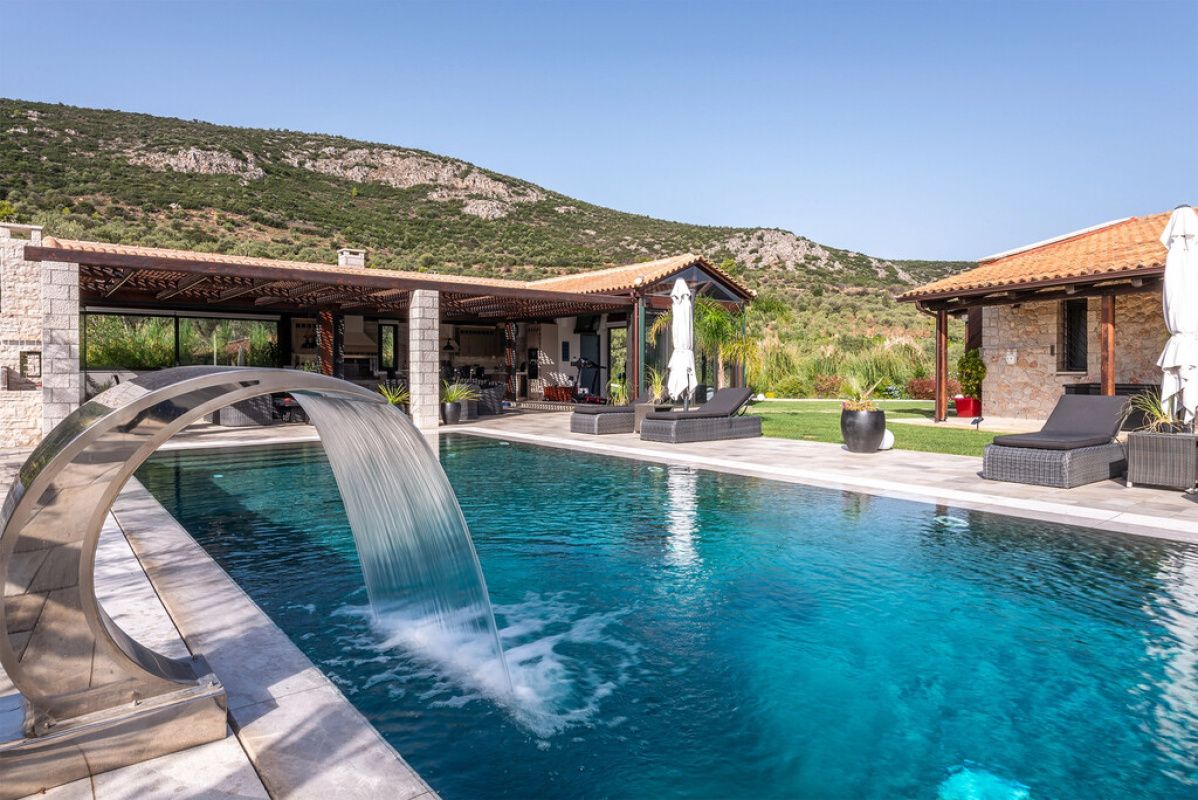 House in Peloponnese, Greece, 471 m² - picture 3