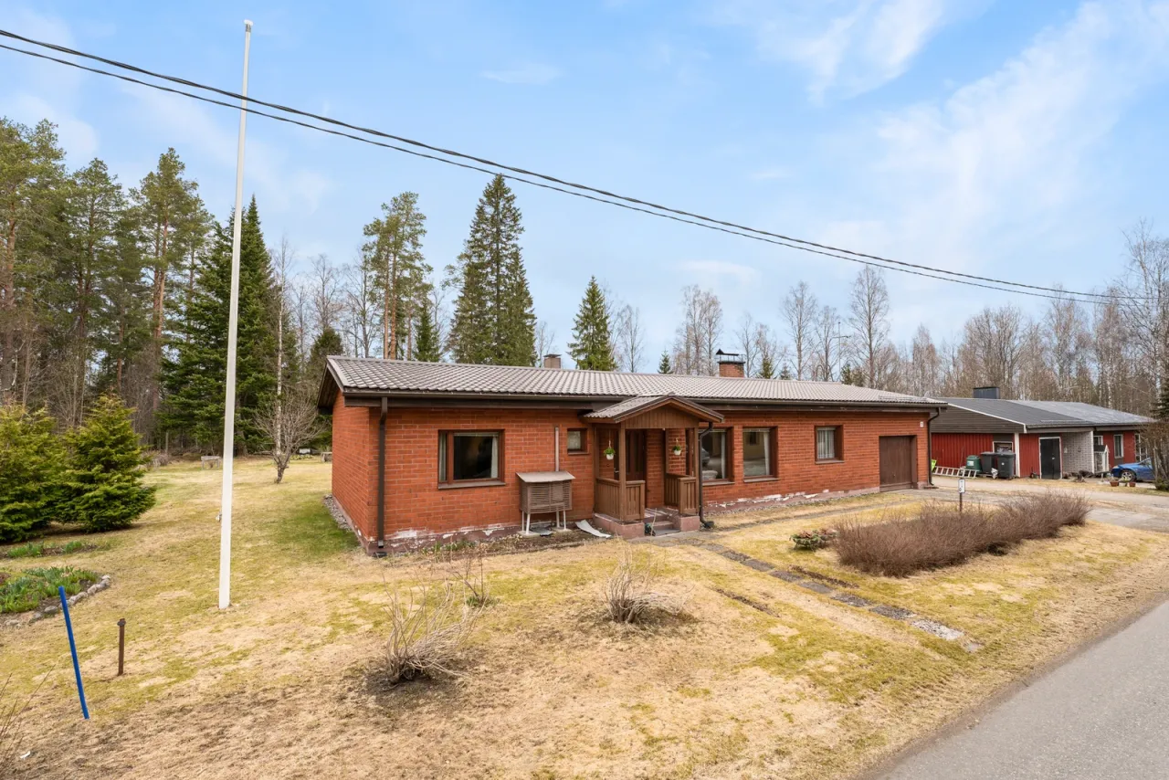 House in Joensuu, Finland, 168 m² - picture 1