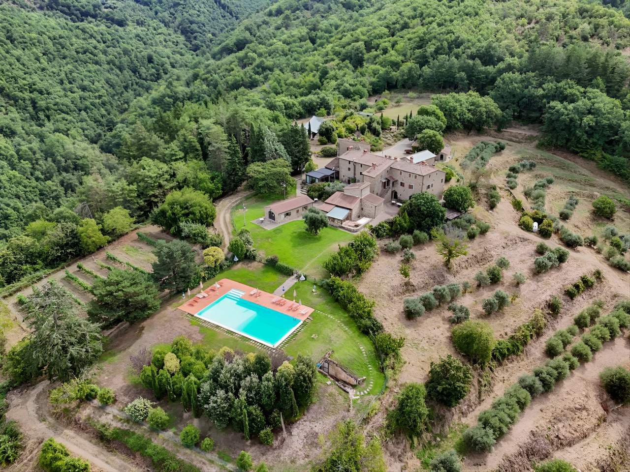 Farm in Arezzo, Italien, 982 m² - Foto 1