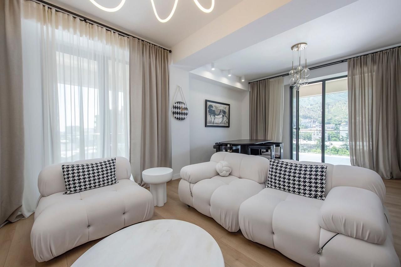 Wohnung in Tiflis, Georgien, 126 m² - Foto 1