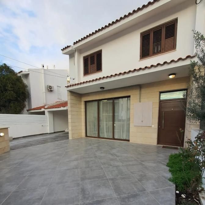 House in Nicosia, Cyprus, 255 m² - picture 1