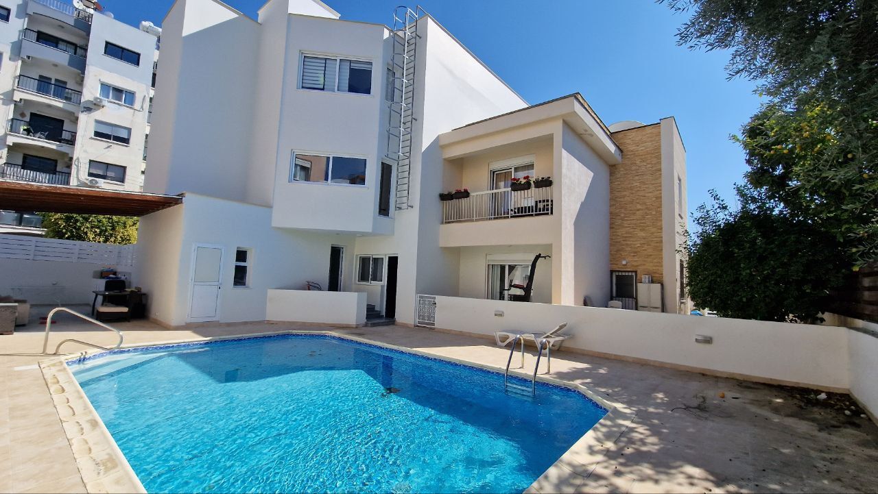 Büro in Limassol, Zypern, 100 m² - Foto 1