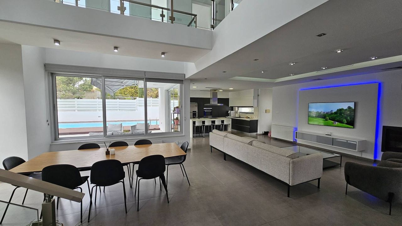 Casa en Palodeia, Chipre, 300 m² - imagen 1