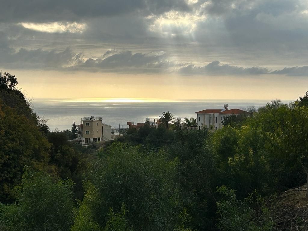 Terreno en Peyia, Chipre, 1 338 m² - imagen 1