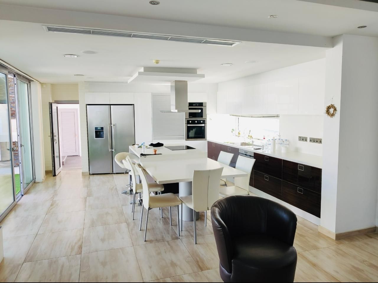 Casa a Larnaca, Cipro, 600 m² - foto 9