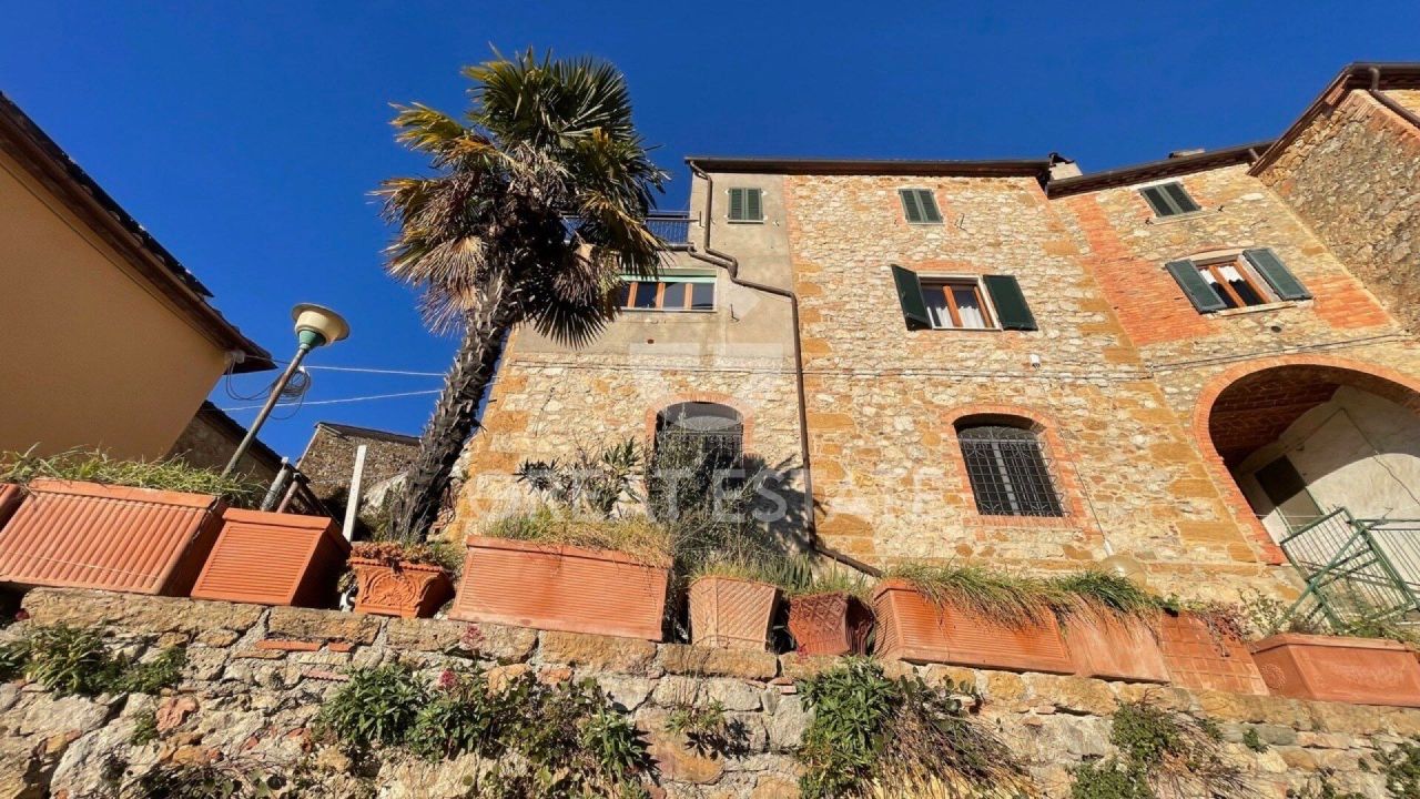 Apartment in Trequanda, Italy, 264.1 m² - picture 1
