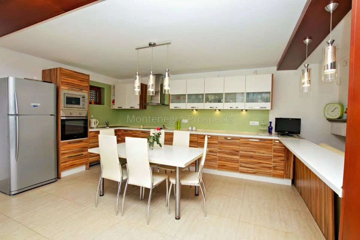 Haus in Dobra Voda, Montenegro, 254 m² - Foto 2