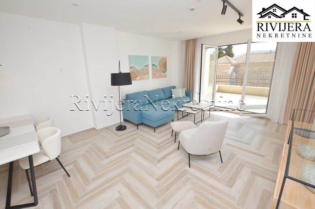 Piso en Herceg-Novi, Montenegro, 85 m² - imagen 1