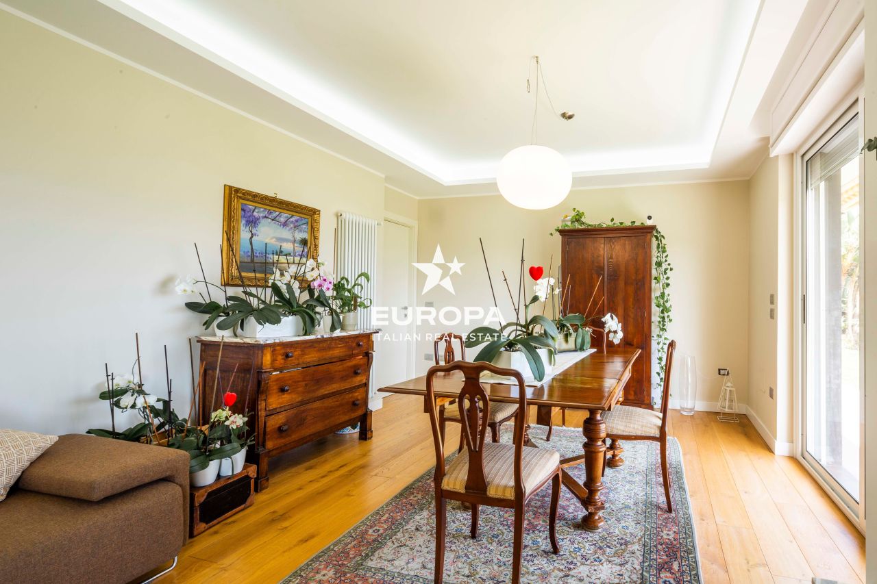 Apartment in San Remo, Italy, 172 m² - picture 8