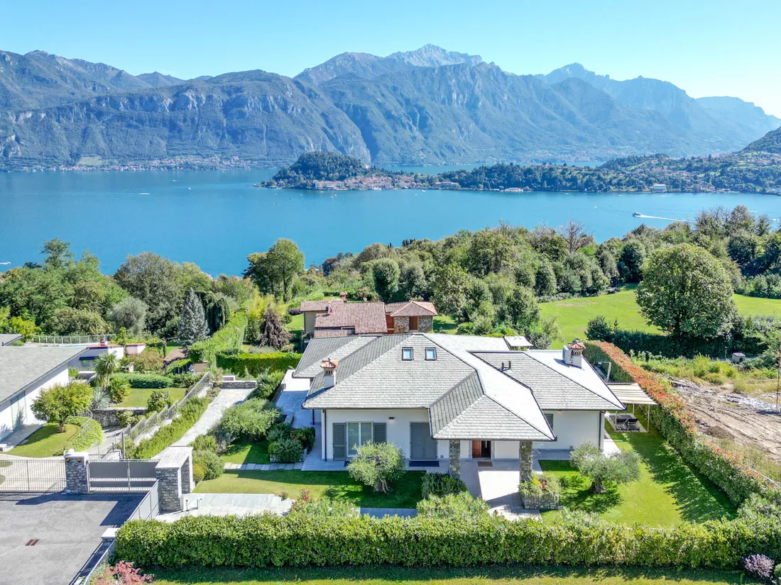Villa à Tremezzo, Italie, 400 m² - image 1