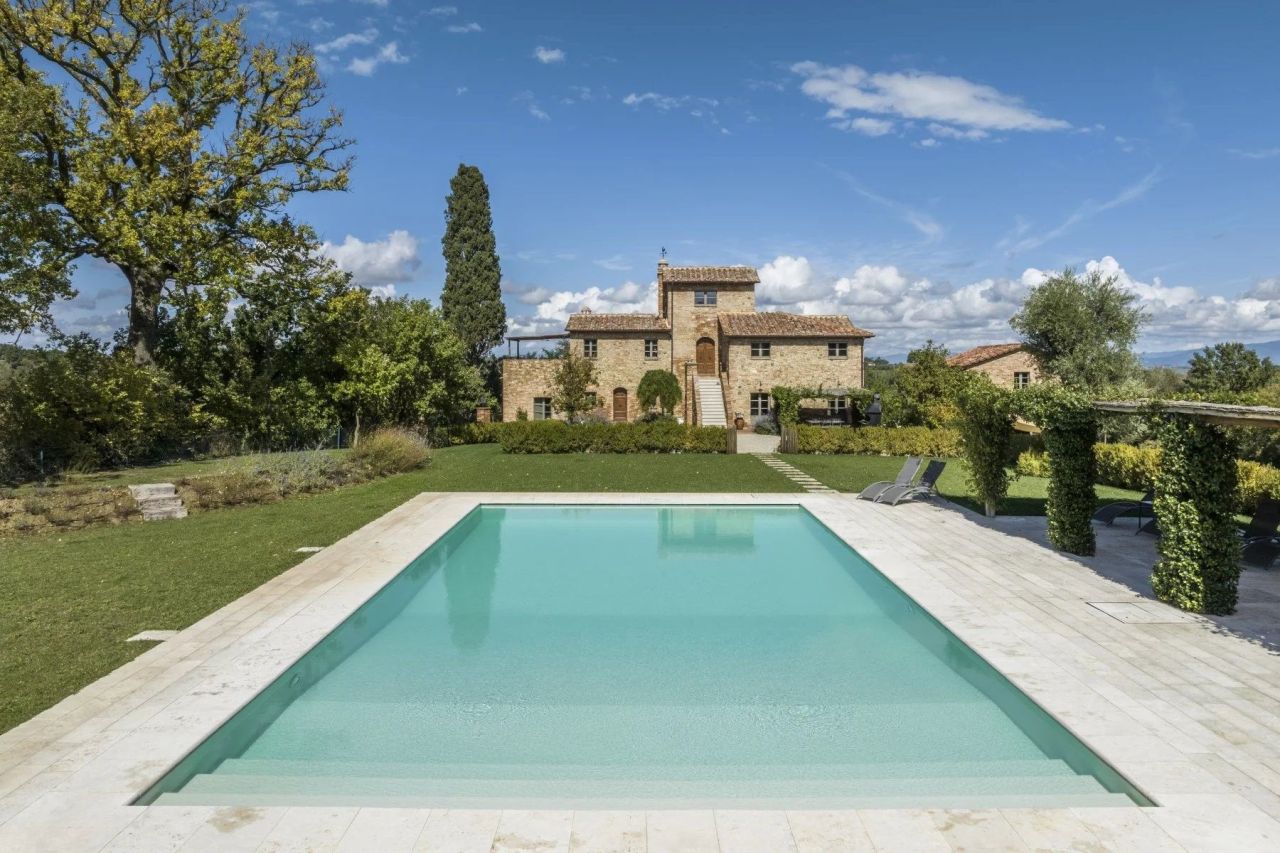 House in Montepulciano, Italy, 590 m² - picture 1