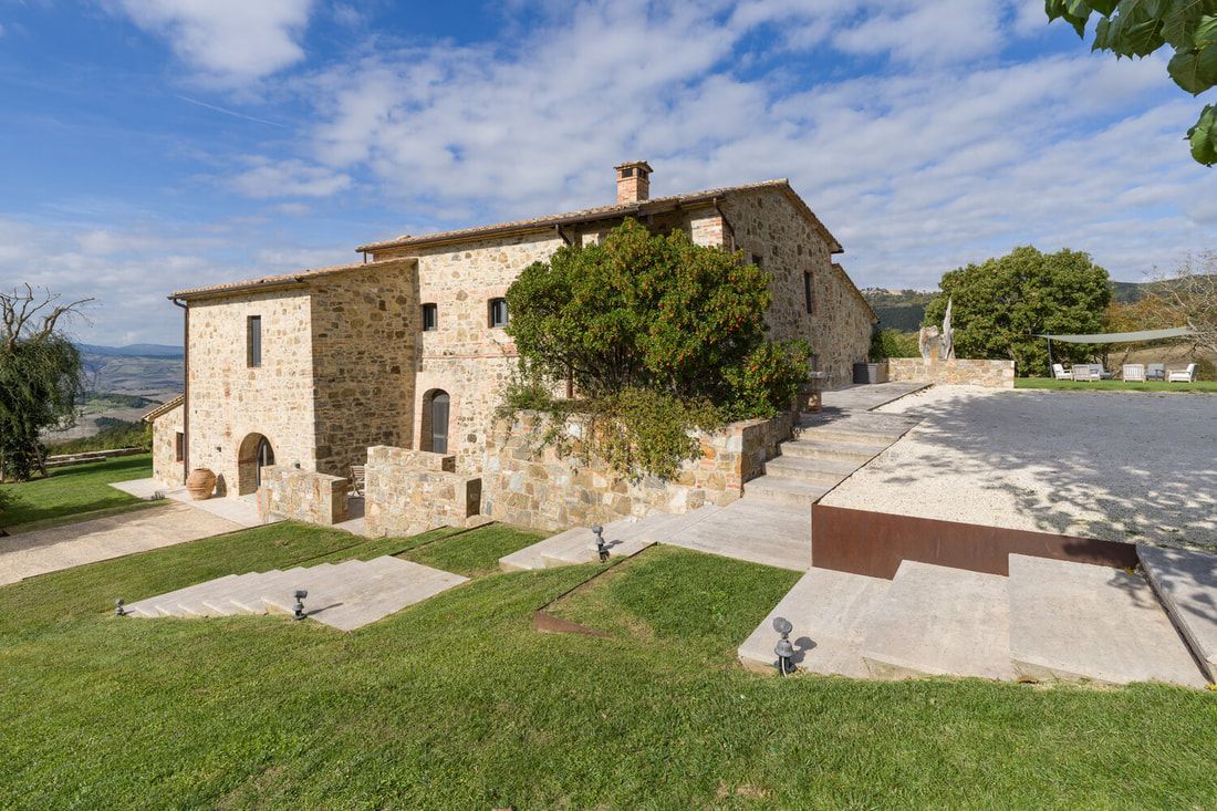 Villa in Sarteano, Italy, 640 m² - picture 2