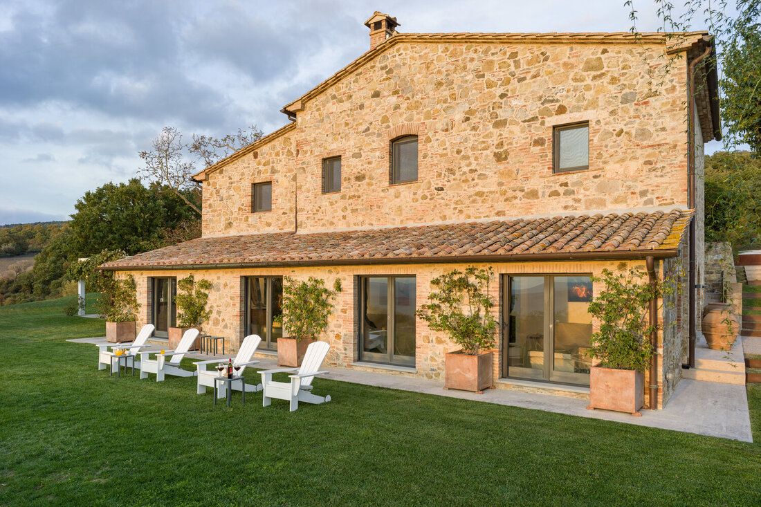 Villa en Sarteano, Italia, 640 m² - imagen 1