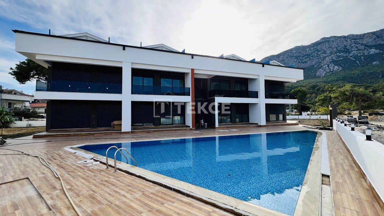 Apartment in Kemer, Turkey, 68 m² - picture 1