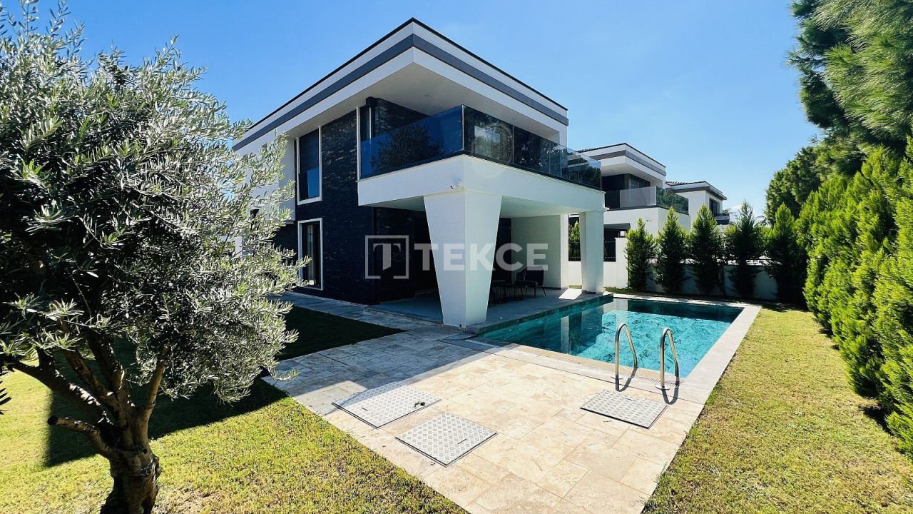 Villa à Kemer, Turquie, 140 m² - image 1