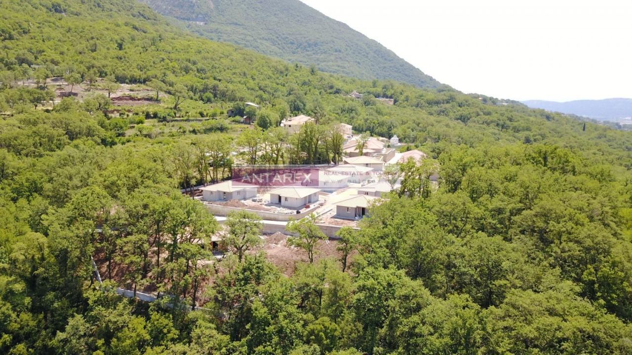 Terrain au Bar, Monténégro, 6 573 m² - image 1