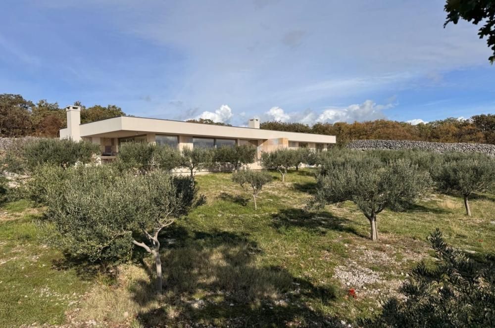 Villa on Krk, Croatia, 250 m² - picture 1