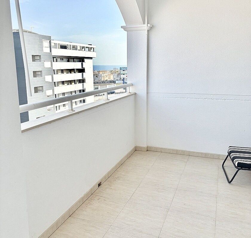 Apartamento en Torrevieja, España, 70 m² - imagen 2