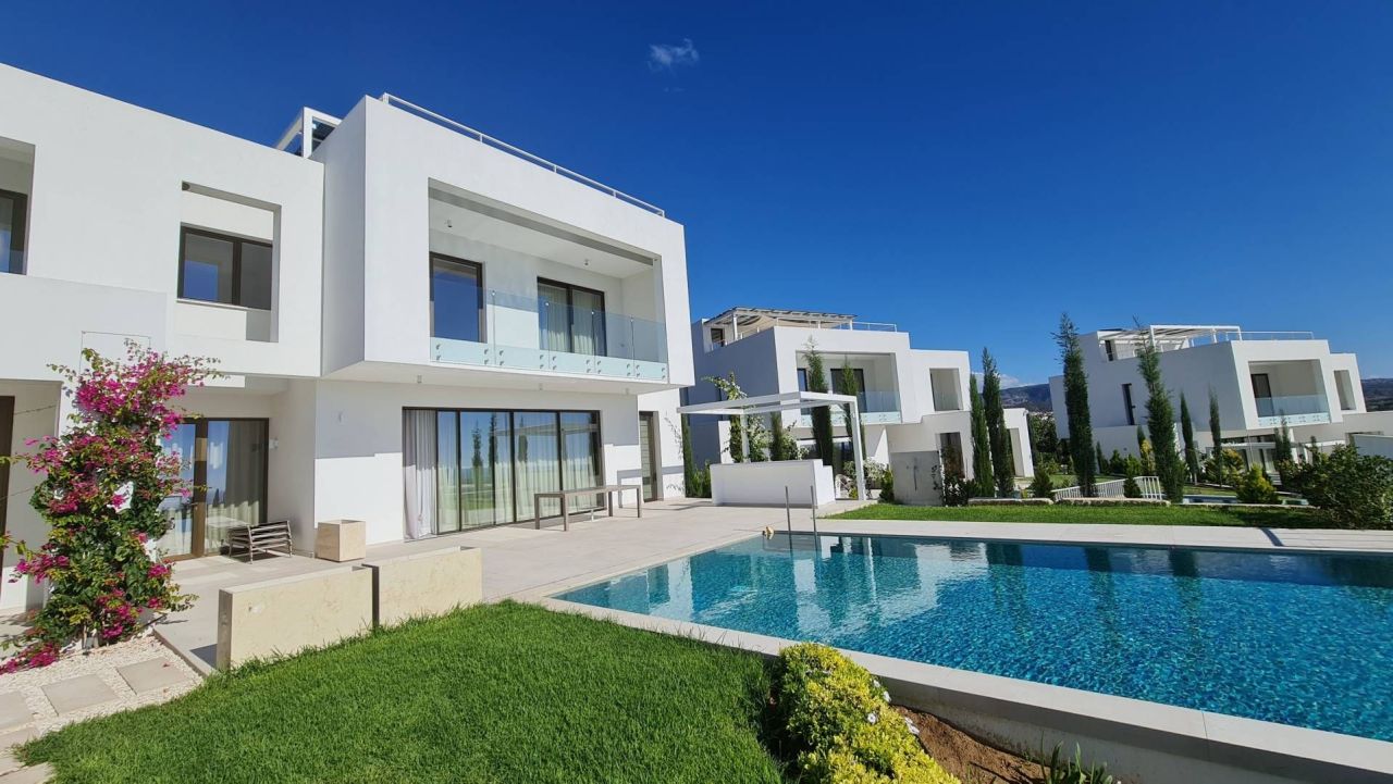 Haus in Peyia, Zypern, 455 m² - Foto 1