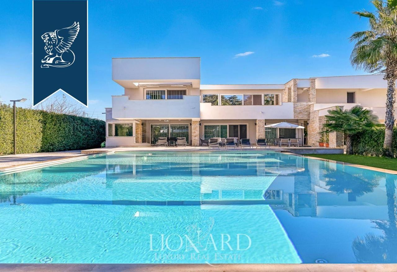 Villa in Rome, Italy, 2 000 m² - picture 1
