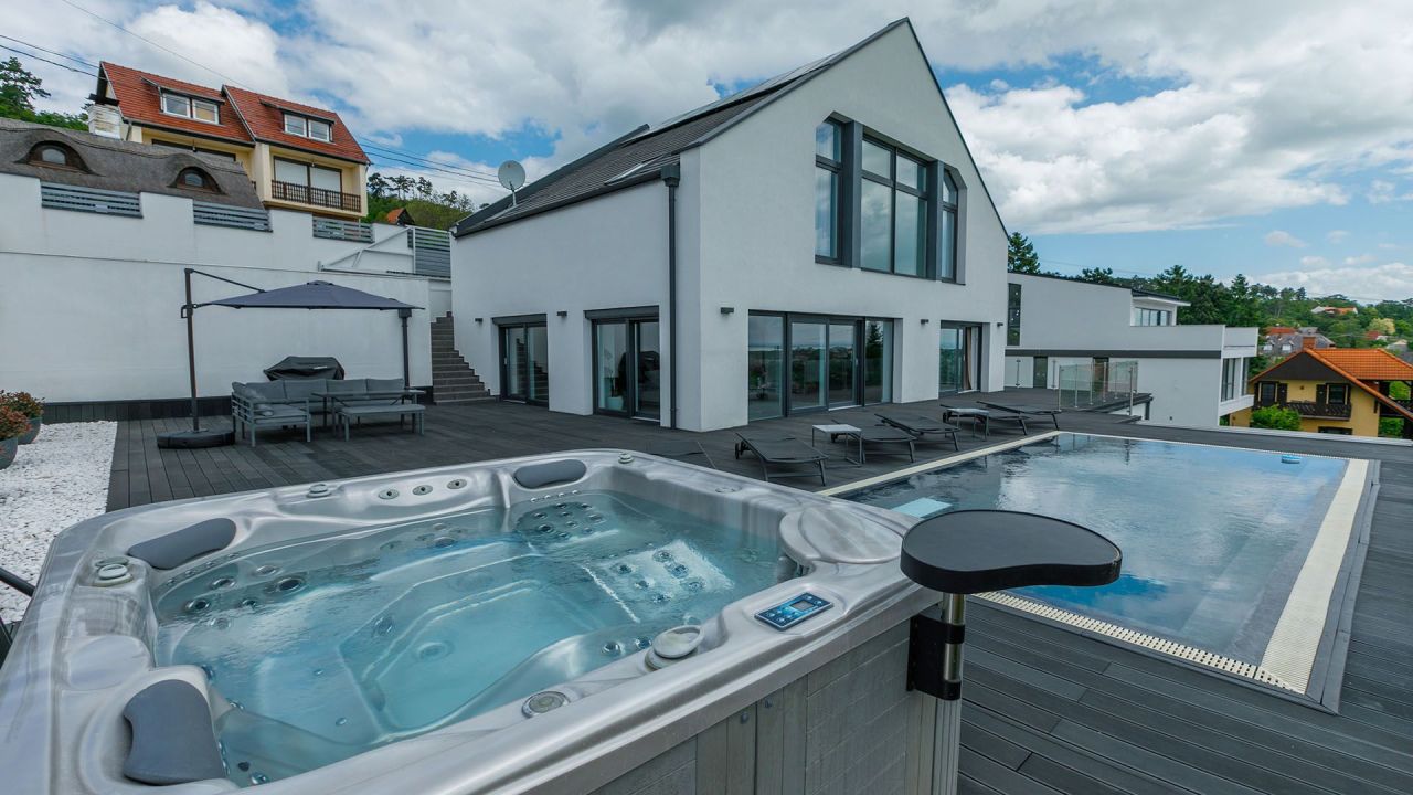 Villa in Balaton, Ungarn, 260 m² - Foto 1