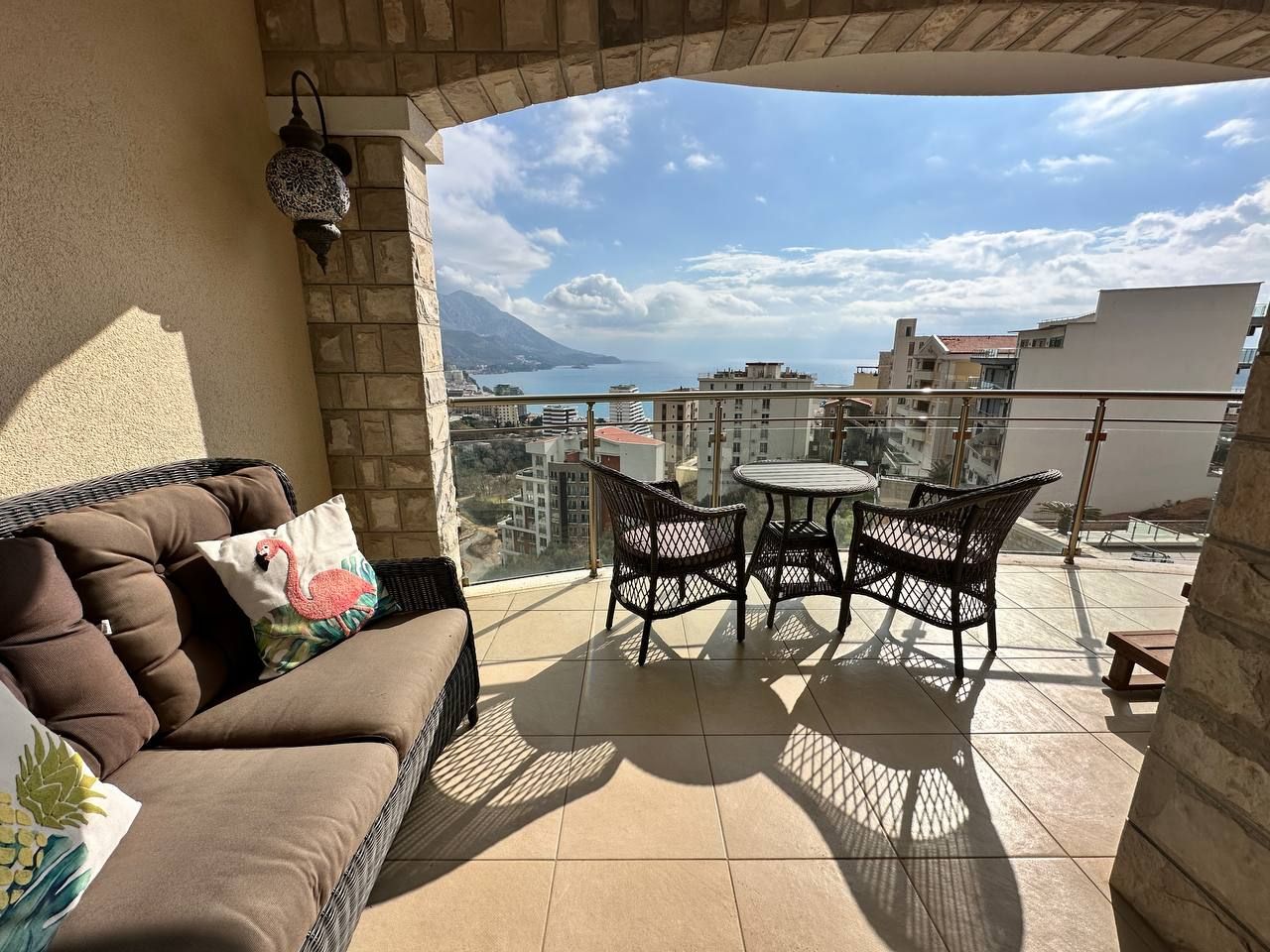 Appartement à Becici, Monténégro, 131 m² - image 1