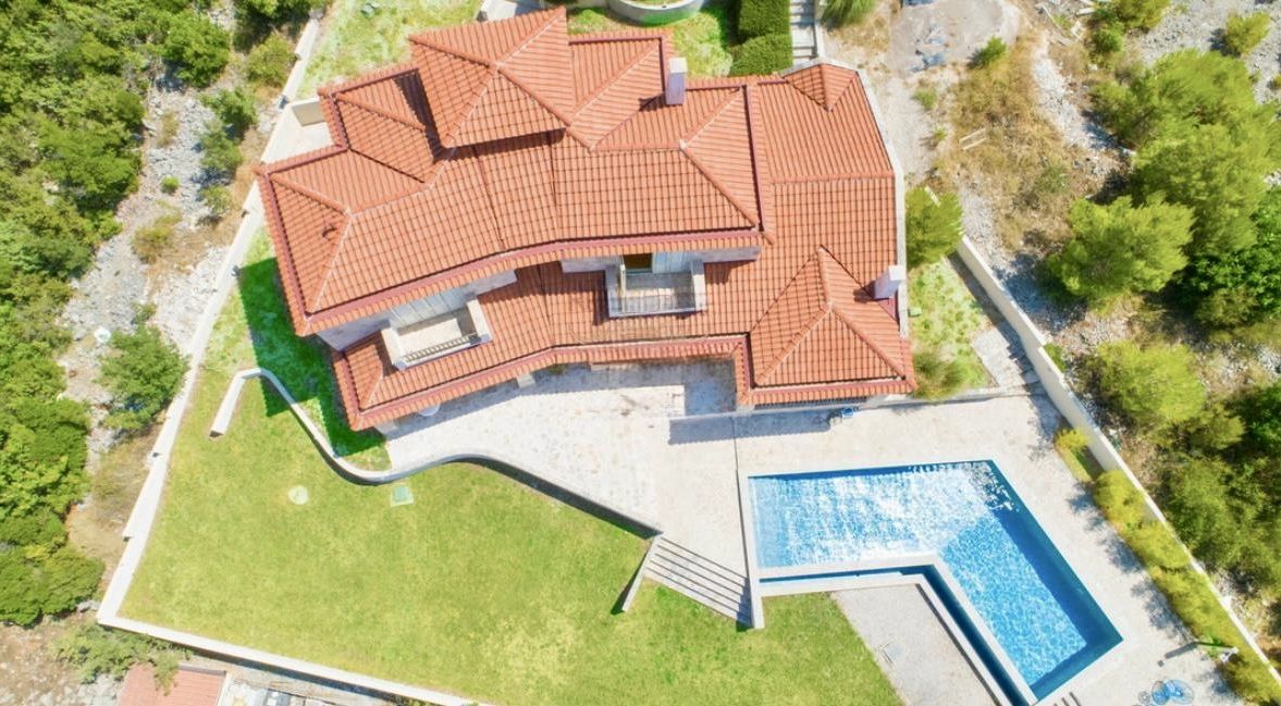 Maison à Herceg-Novi, Monténégro, 228 m² - image 1