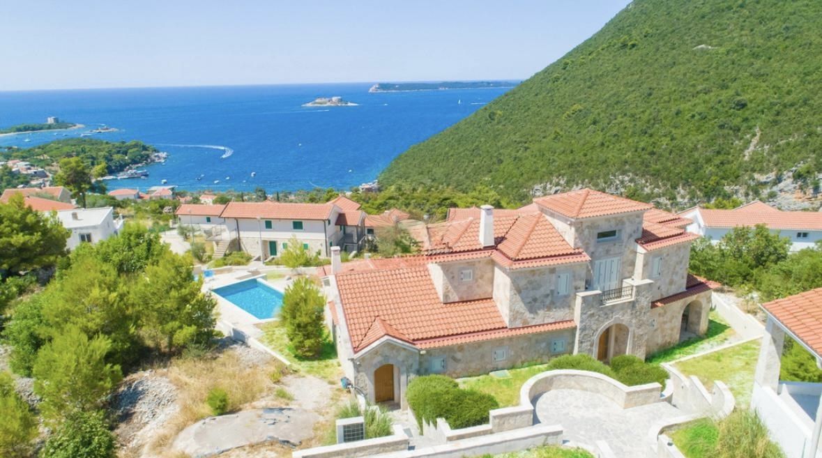 House in Herceg-Novi, Montenegro, 228 m² - picture 2