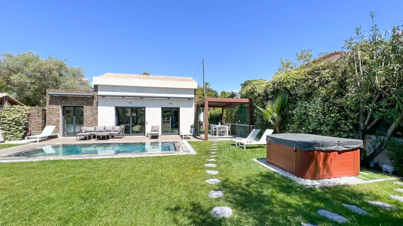 Villa en Antibes, Francia, 110 m² - imagen 1