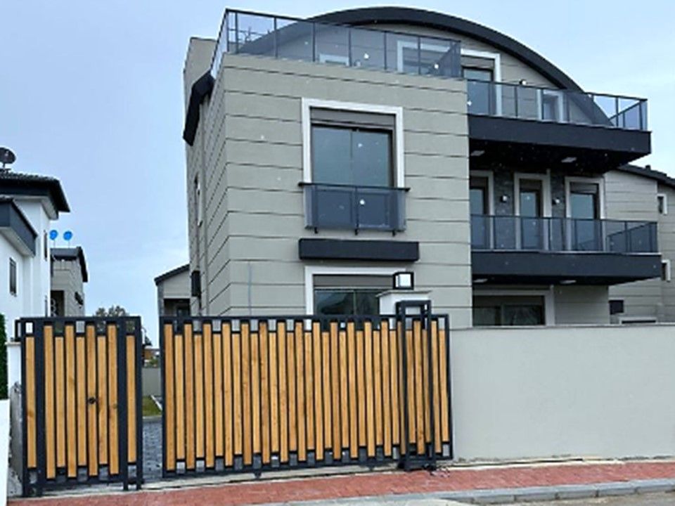 Villa in Belek, Türkei, 260 m² - Foto 1