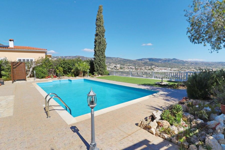 Bungalow in Paphos, Cyprus, 212 m² - picture 7