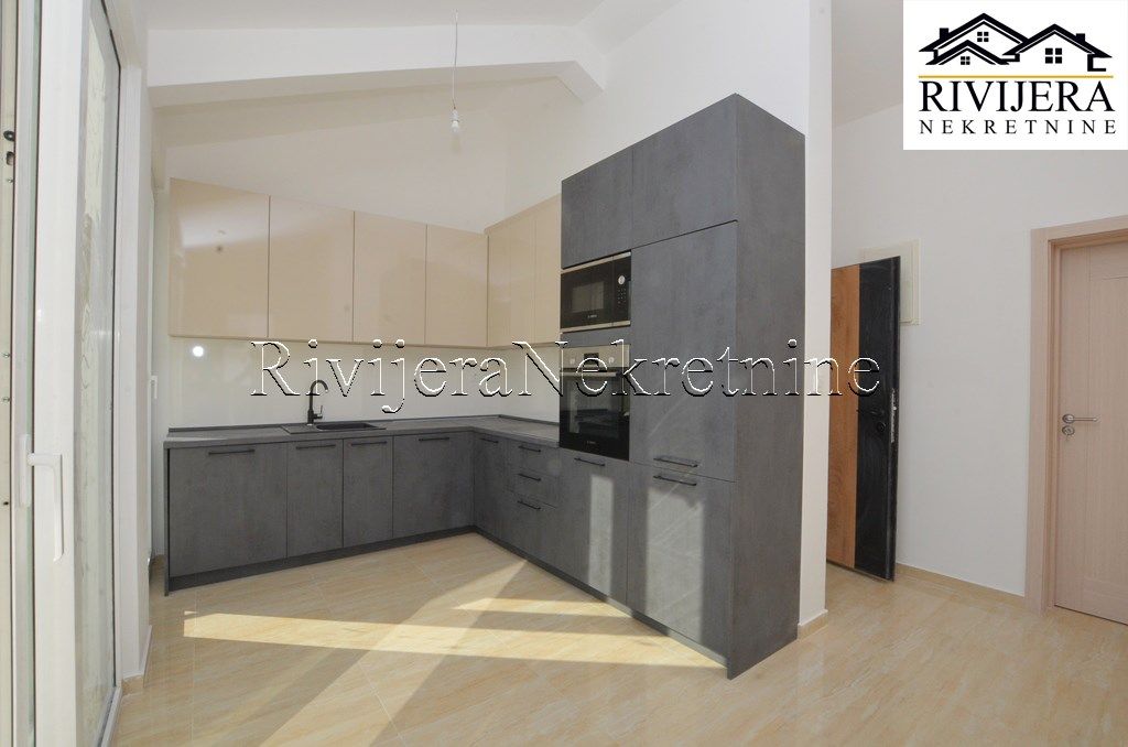 Appartamento a Herceg-Novi, Montenegro, 68 m² - foto 18