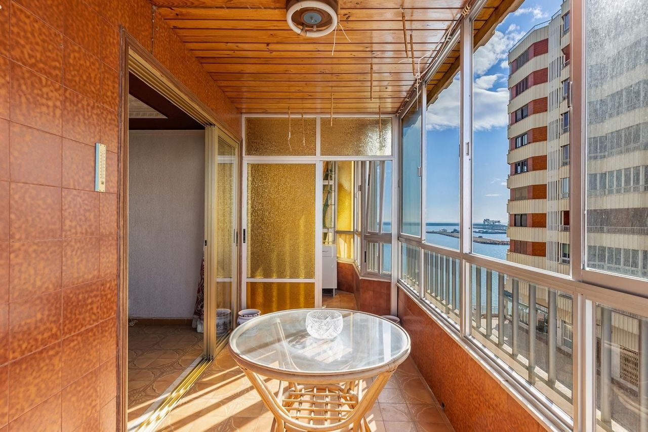 Flat in Torrevieja, Spain, 90 m² - picture 1