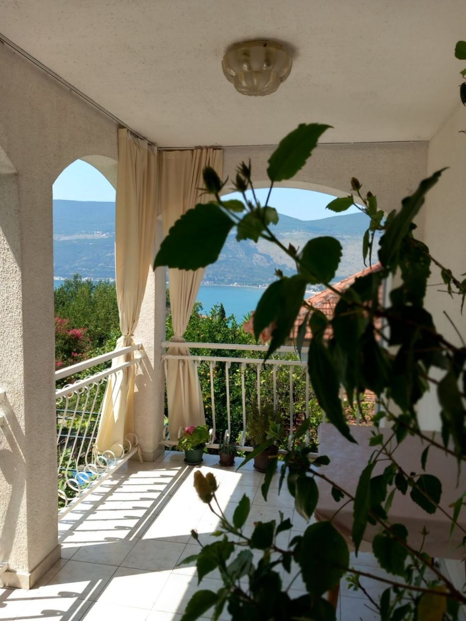 Maison à Herceg-Novi, Monténégro, 128 m² - image 1