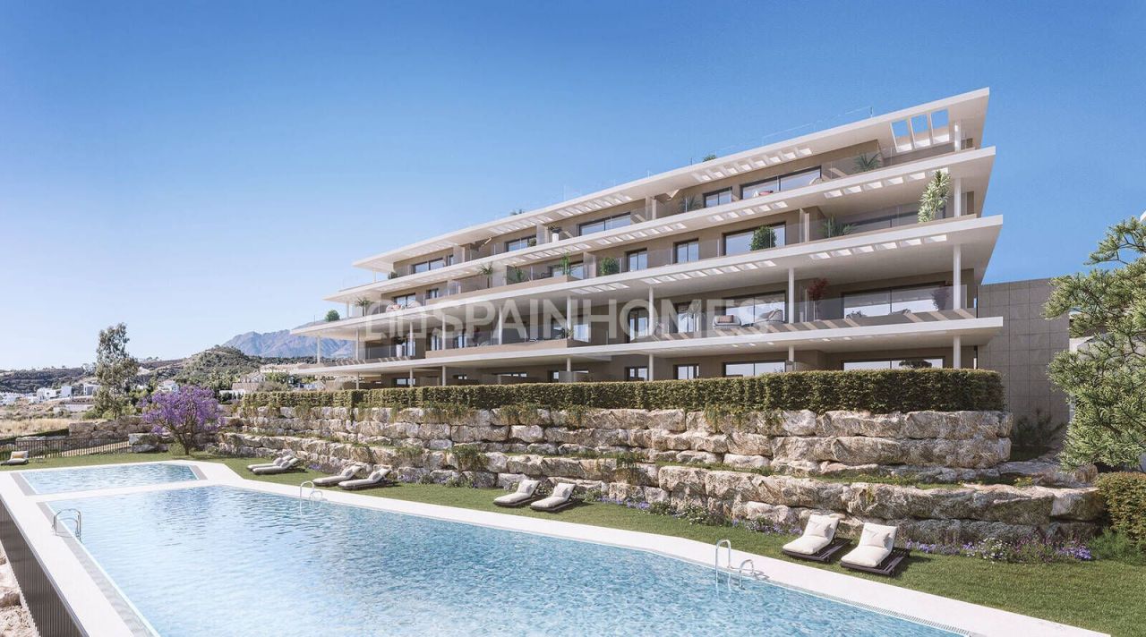 Appartement à Estepona, Espagne, 137 m² - image 1