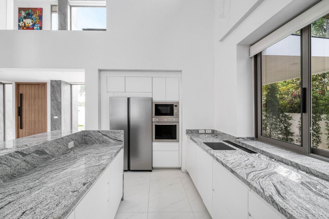 Villa on Bang Tao, Thailand, 1 040 m² - picture 9