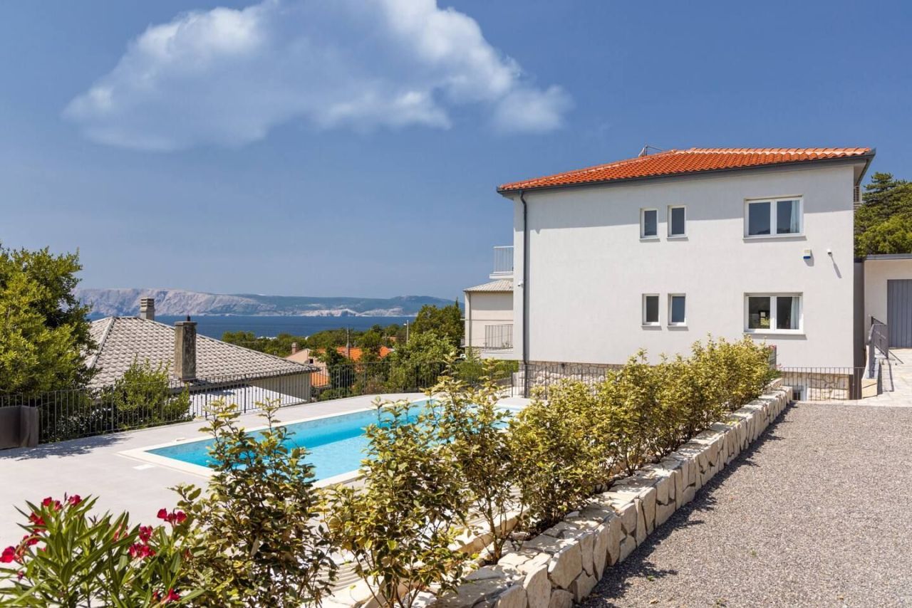 Villa à Novi Vinodolski, Croatie, 250 m² - image 4