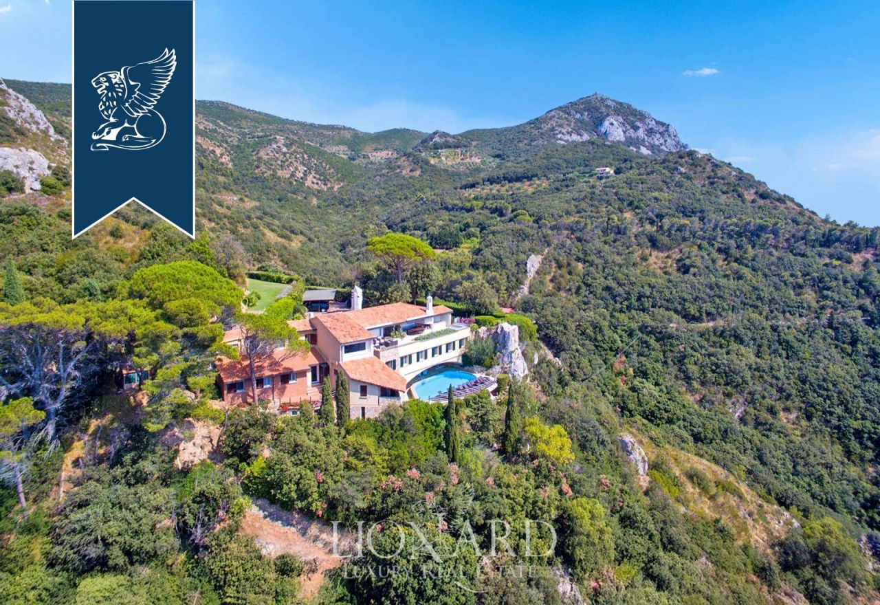 Villa in Monte Argentario, Italien, 370 m² - Foto 1